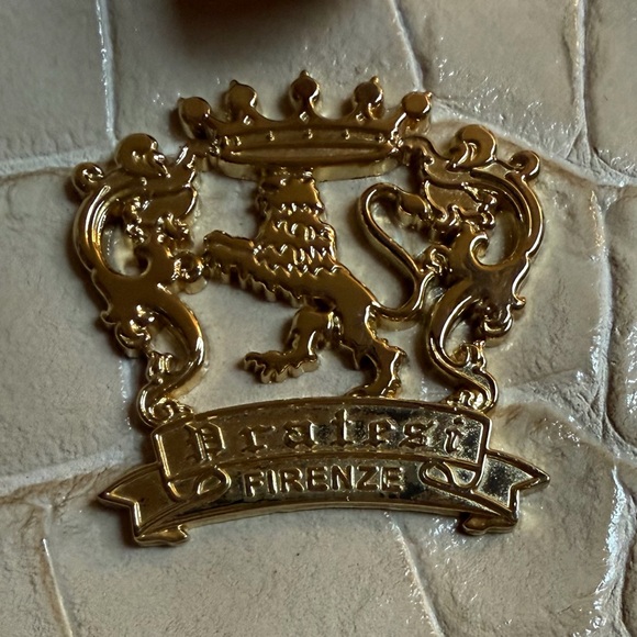 Elegant Pratesi Firenze Sarteano Bamboo Handle Cream Croc Embossed Leather - Picture 6 of 16